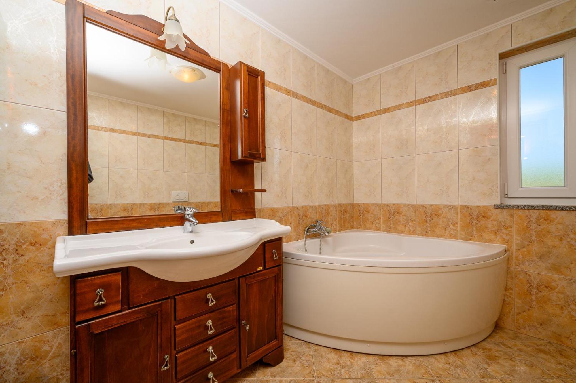 With Swimming Pool Casa Rossa