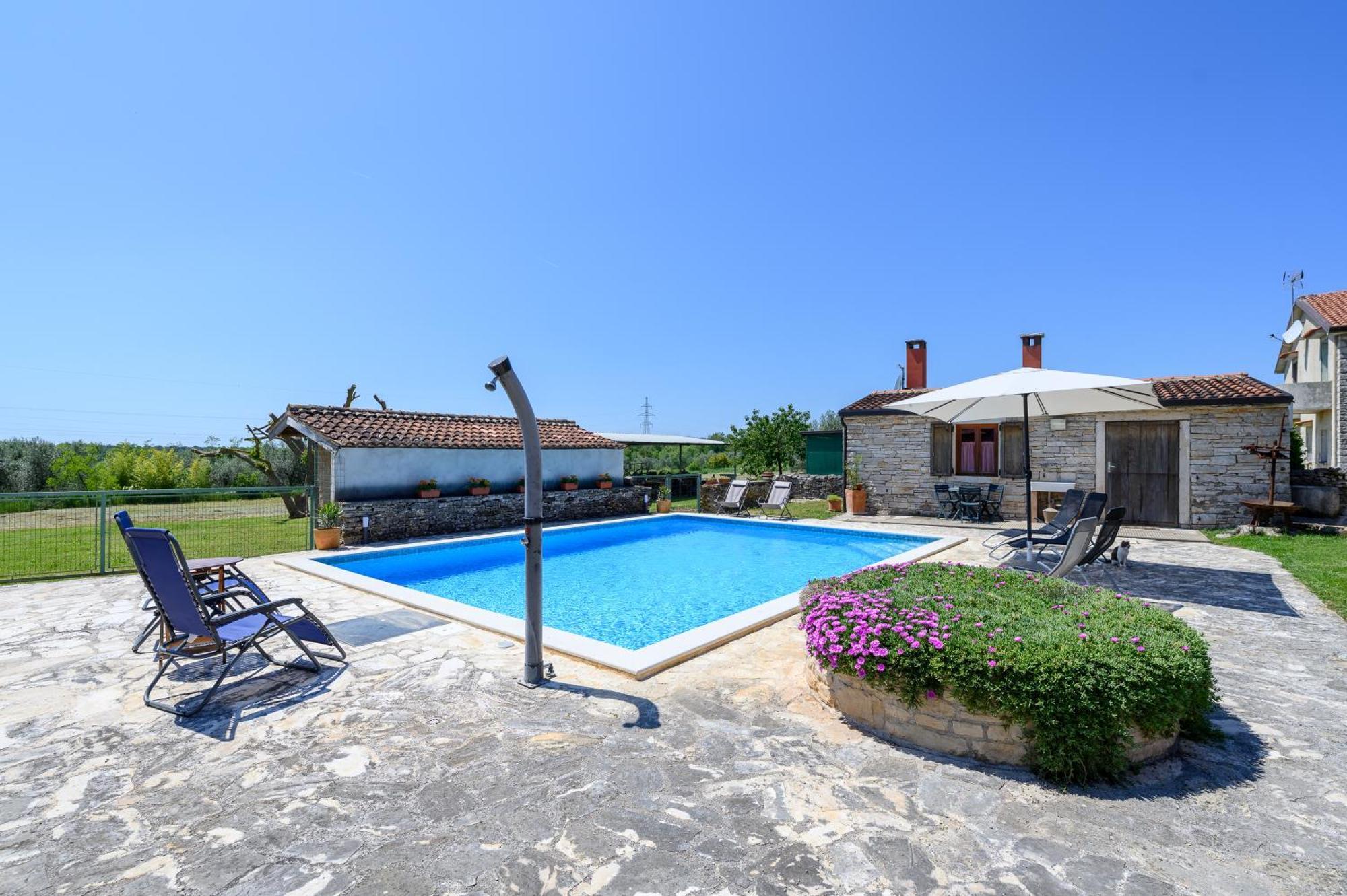 With Swimming Pool Casa Rossa